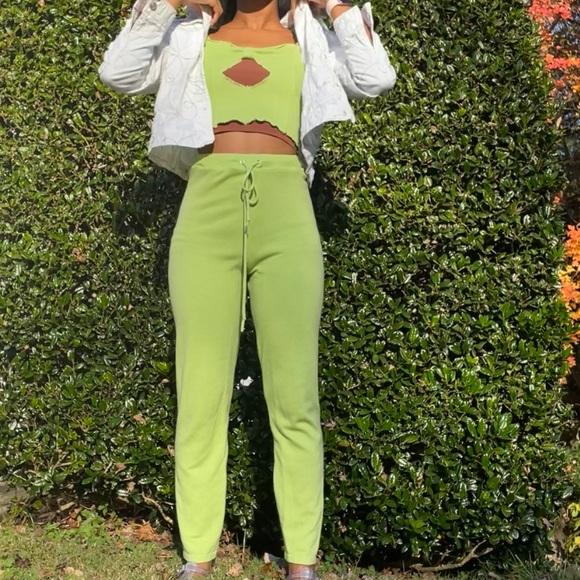 Two piece set - Picture 7 of 8